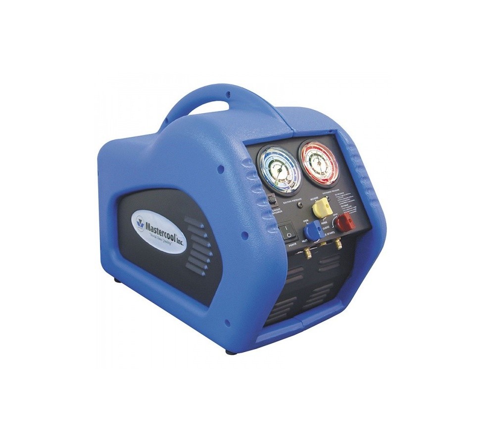Recovery unit with oil separator for R1234yf and R32